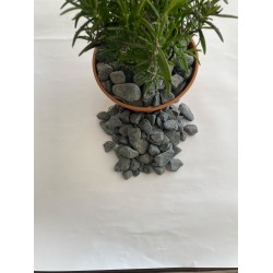Bazalt / Siyah / Dolomit (2 -4 CM. BOY / 3 KG.) Dekoratif Çakıl Taşı.